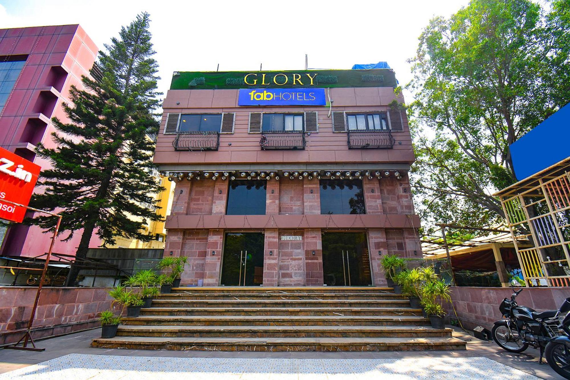 Fabexpress Glory - Nr Skywalk Bridge Hotel Pimpri-Chinchwad Exterior photo