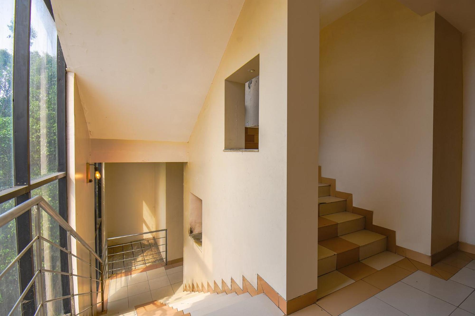 Fabexpress Glory - Nr Skywalk Bridge Hotel Pimpri-Chinchwad Exterior photo