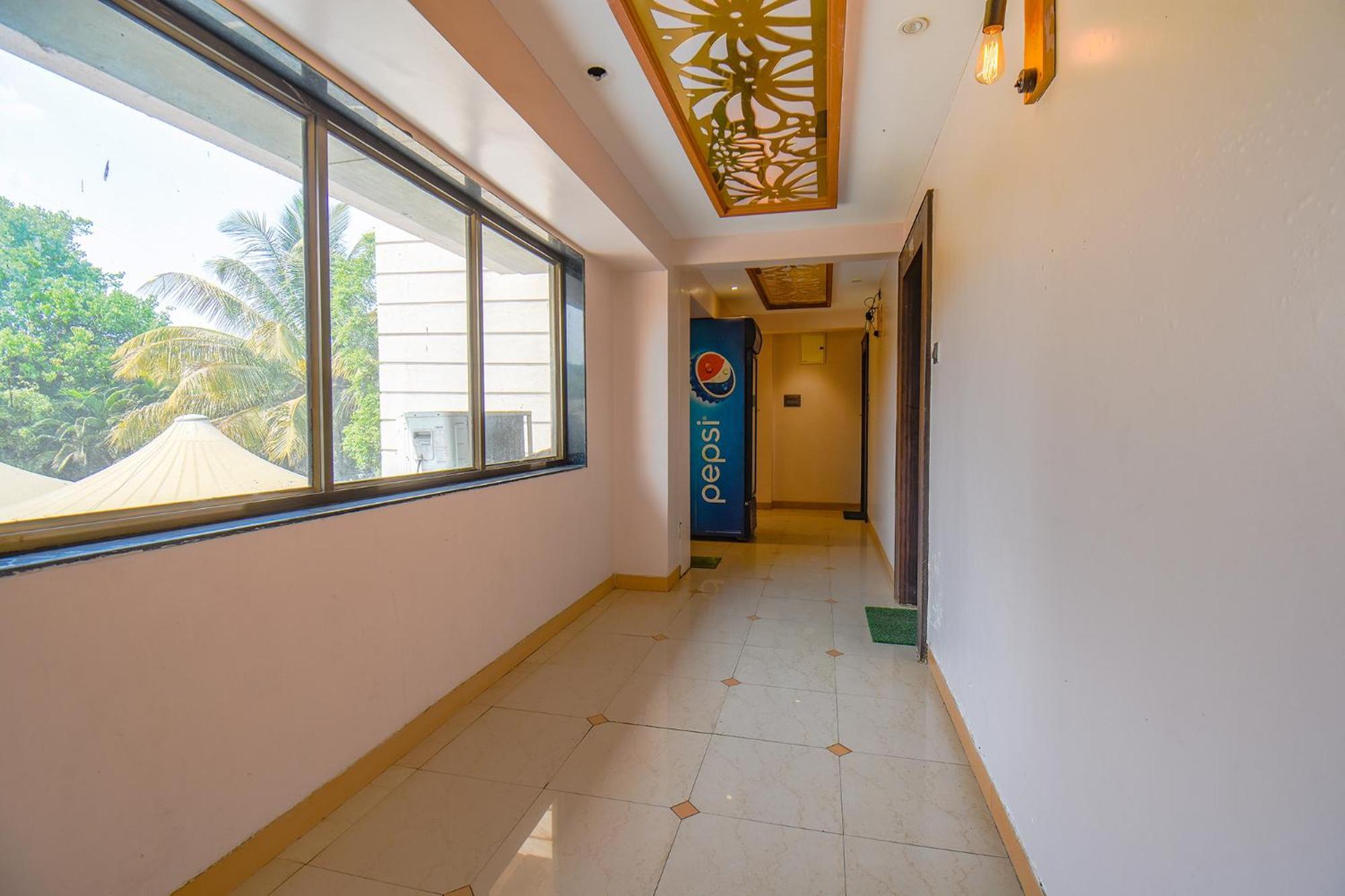 Fabexpress Glory - Nr Skywalk Bridge Hotel Pimpri-Chinchwad Exterior photo
